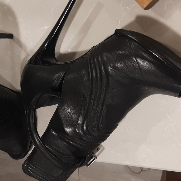 Schutz - Picture 5 of 5